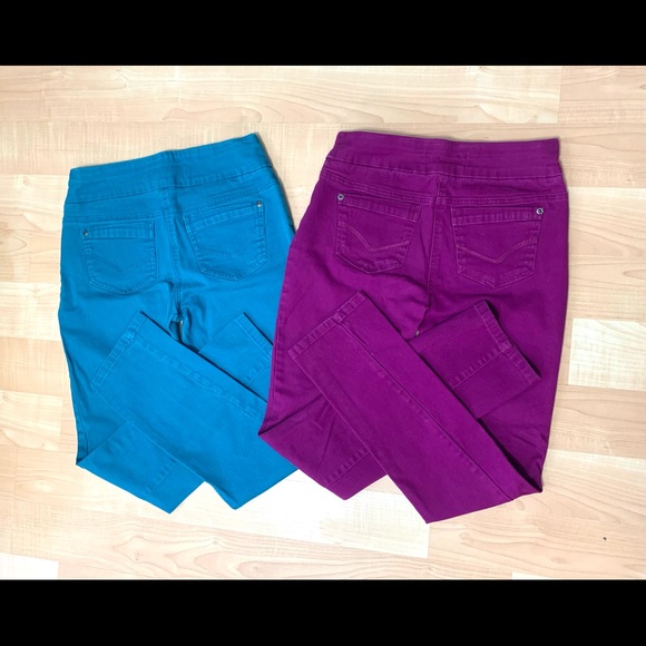 2/$20 Reitmans Form Fitting Midrise Stretchy Jean Set - Picture 4 of 9